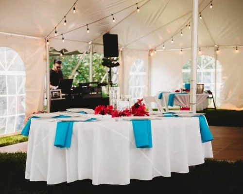 Round with linen Round with linen